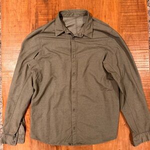 Lululemon Commission Long sleeve button up shirt men’s large green